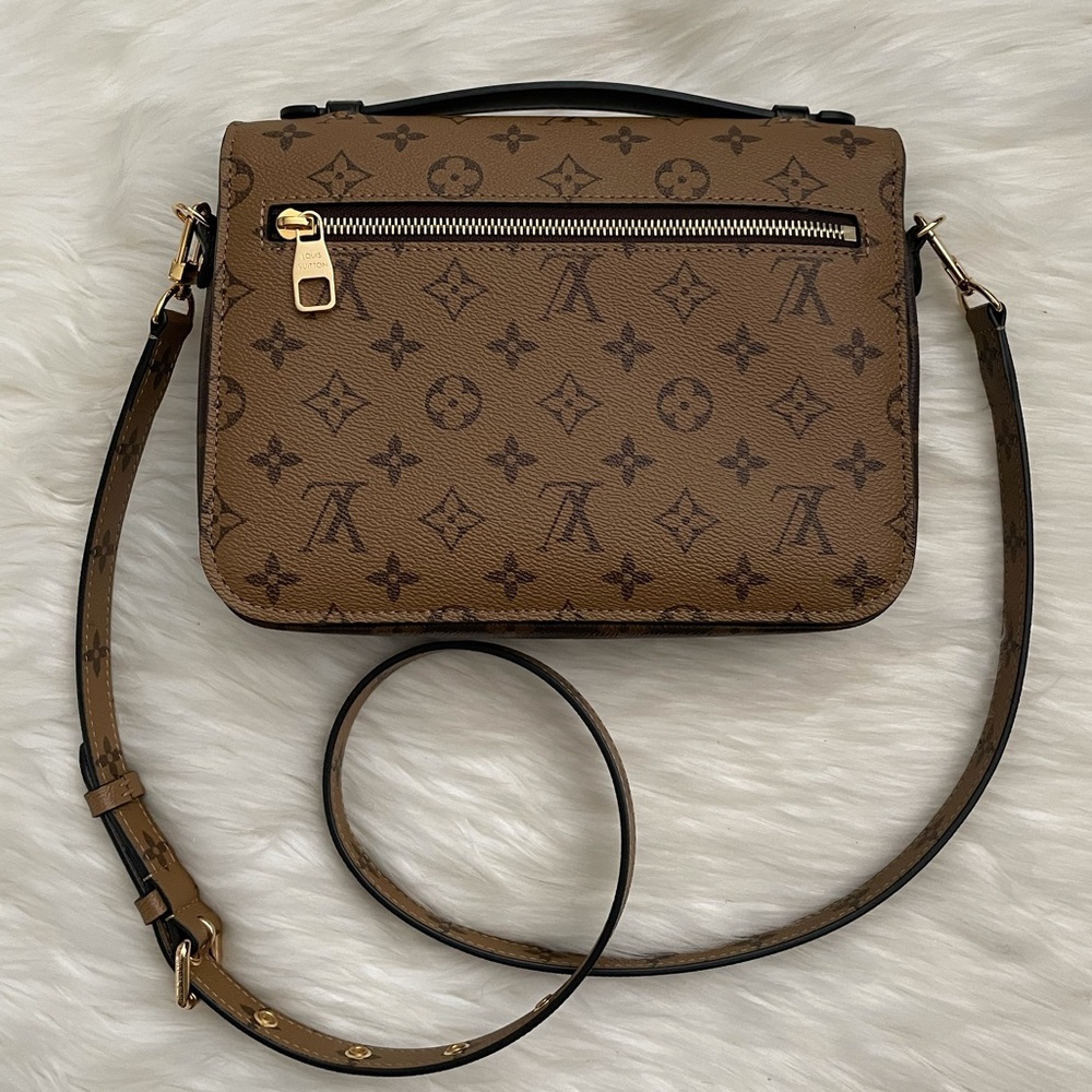 💋Louis Vuitton Pochette Métis Reverse - Picture 5 of 16